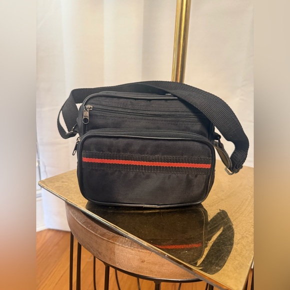 Vintage Black Camera Bag with Red Stripe – Small Shoulder Crossbody - Picture 7 of 7